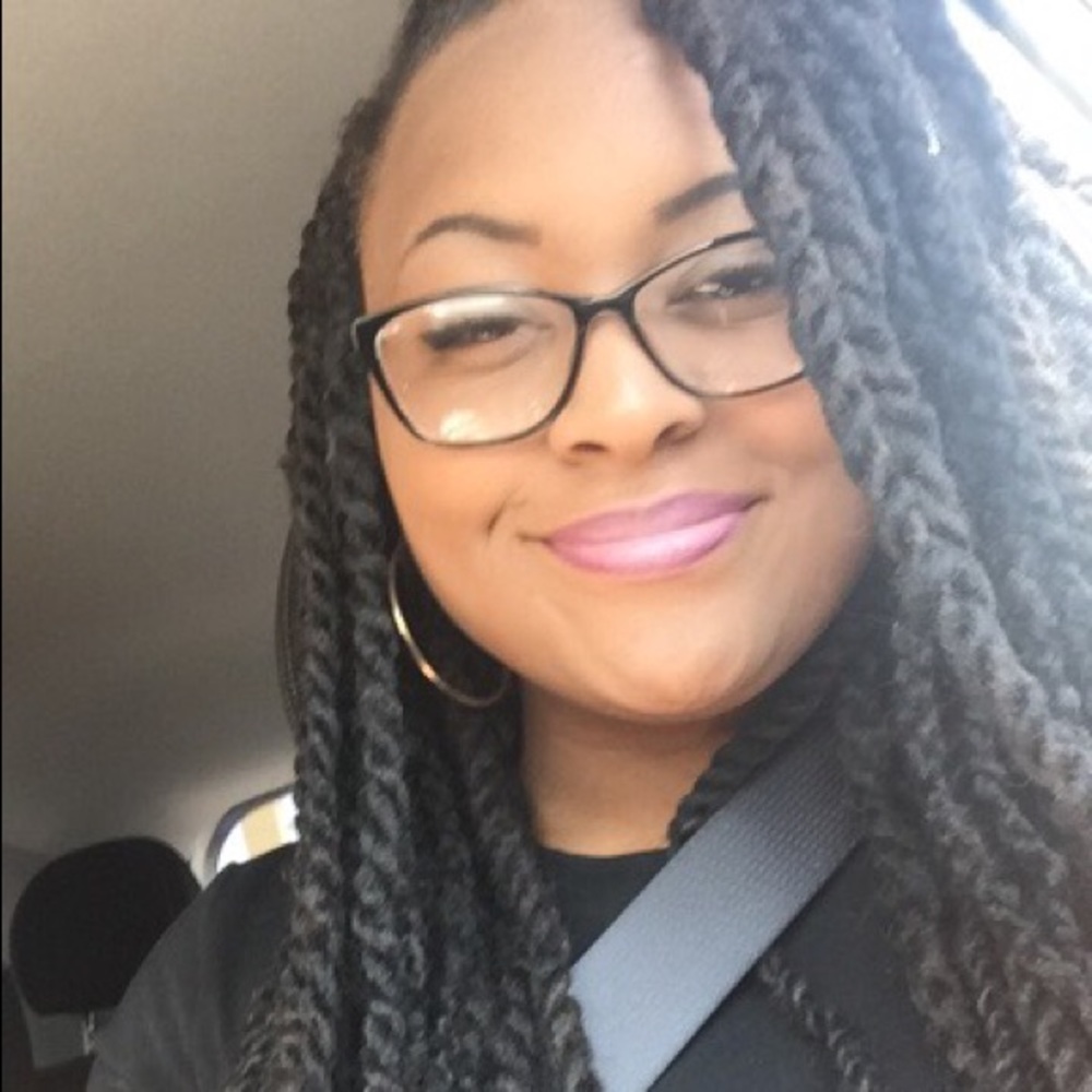 Meet your Posher, Tavia